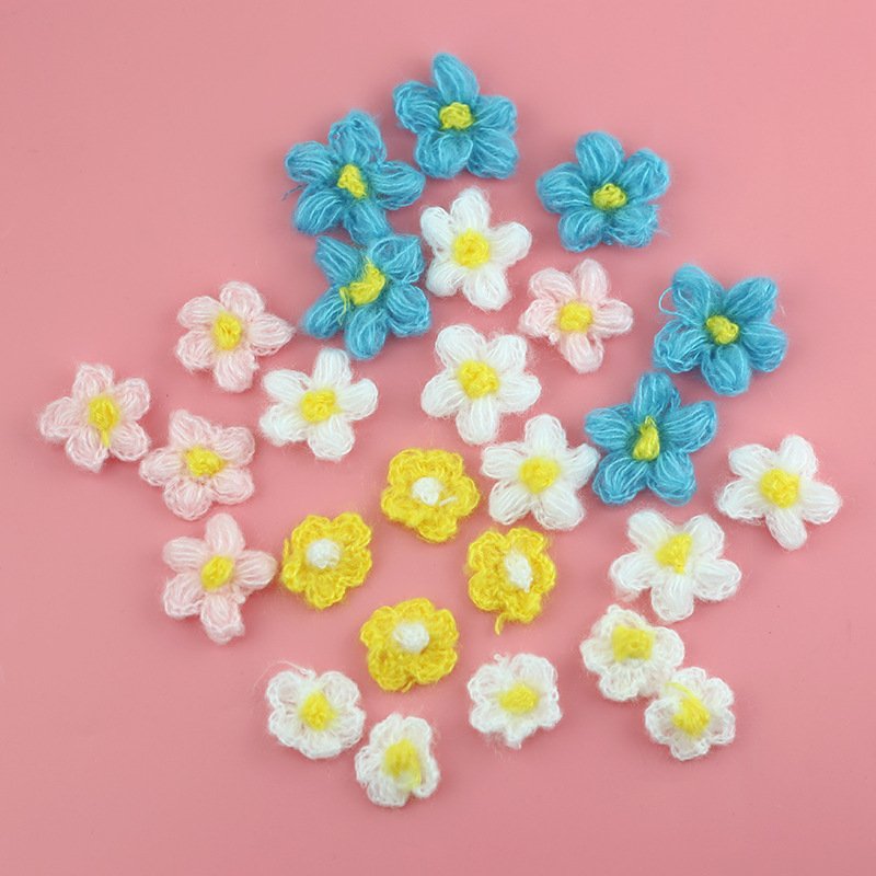 Blue and pink crochet daisy appliques handmade yarn embroidery patches for DIY crafts