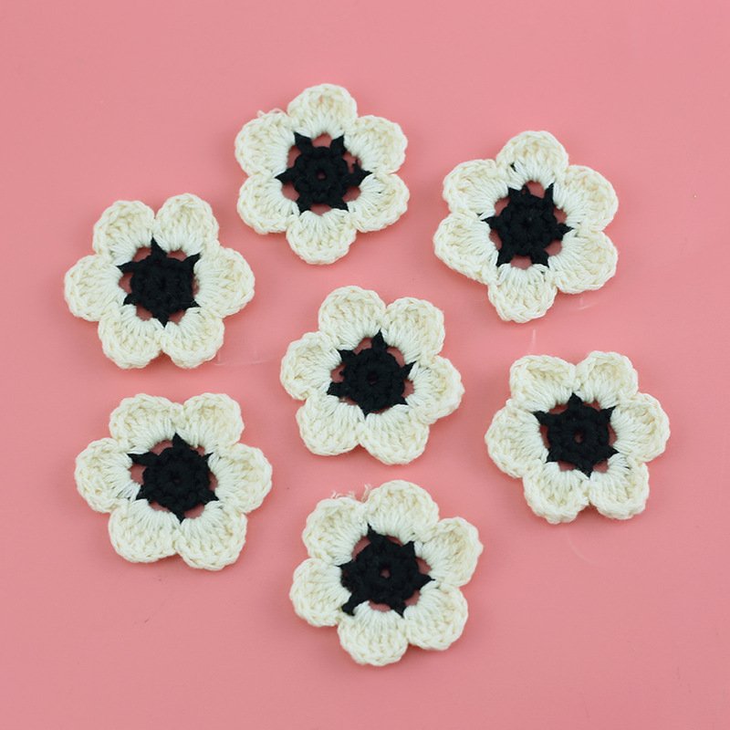 White and black crochet flower appliques handmade cotton yarn embroidery patches for DIY crafts