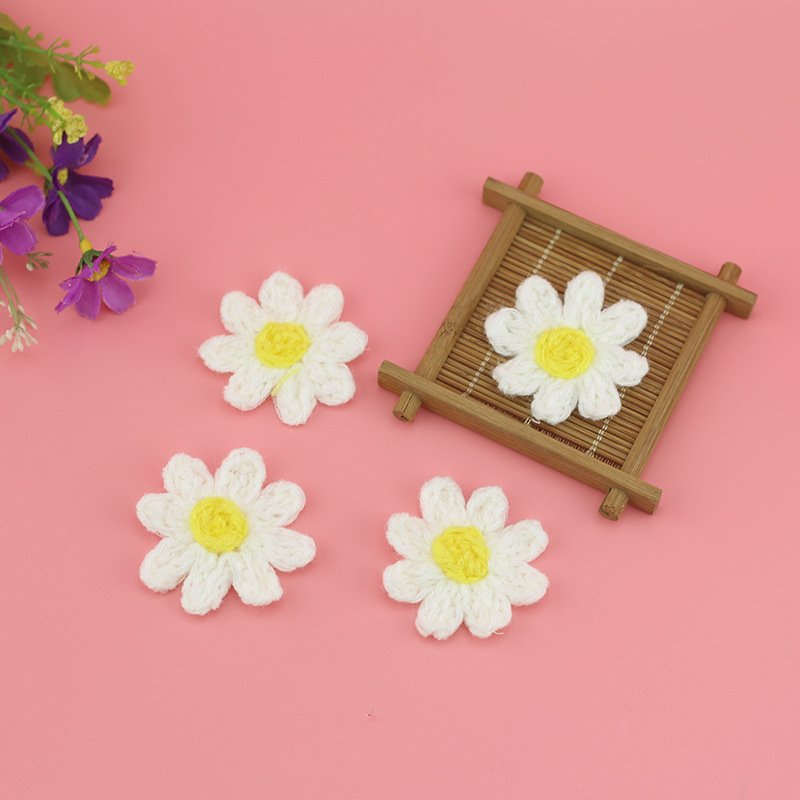 Set of daisy crochet flower appliques handmade yarn embroidery patches for DIY sewing and fashion decoration