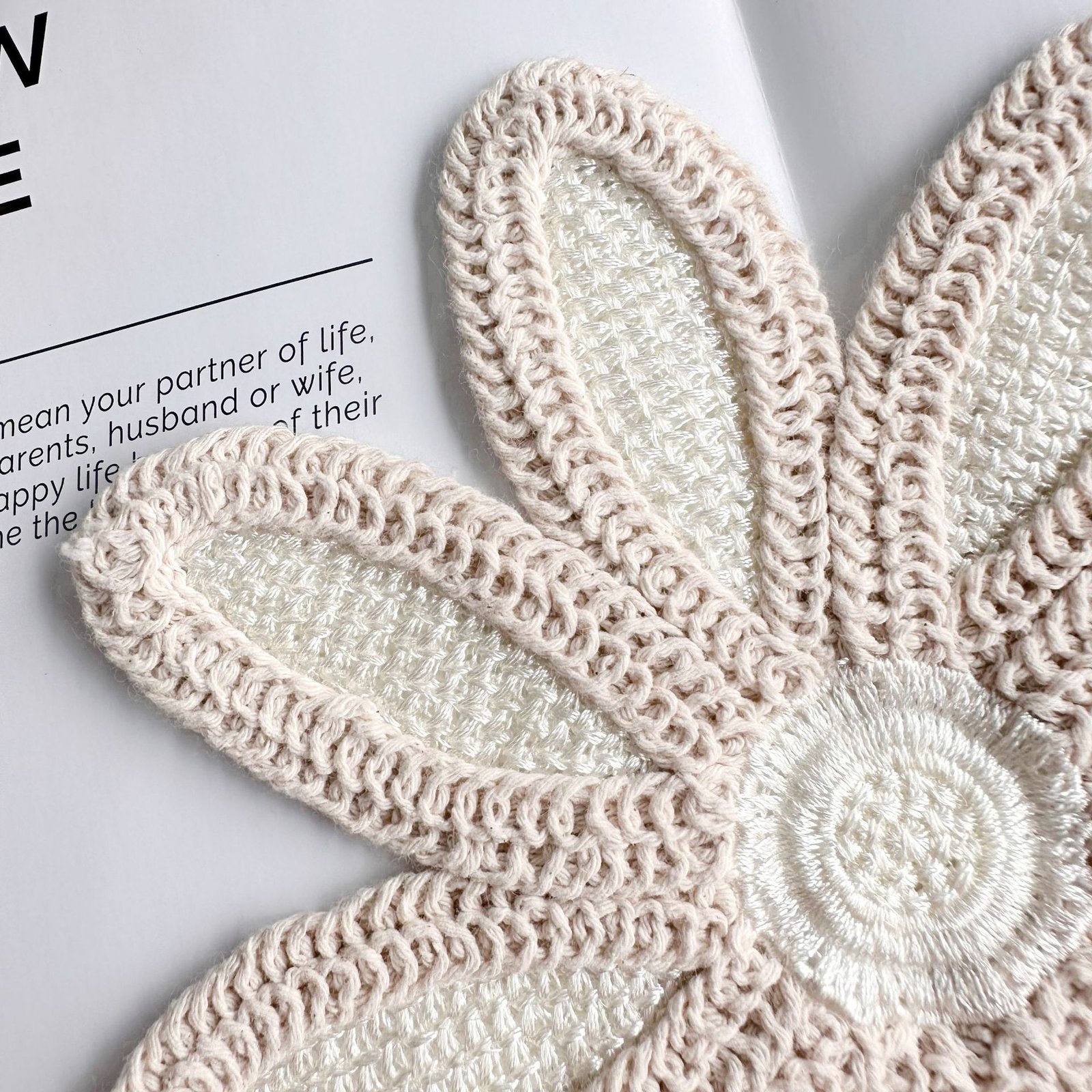 Large handmade crochet daisy applique water soluble lace embroidery patch for DIY clothing decoration