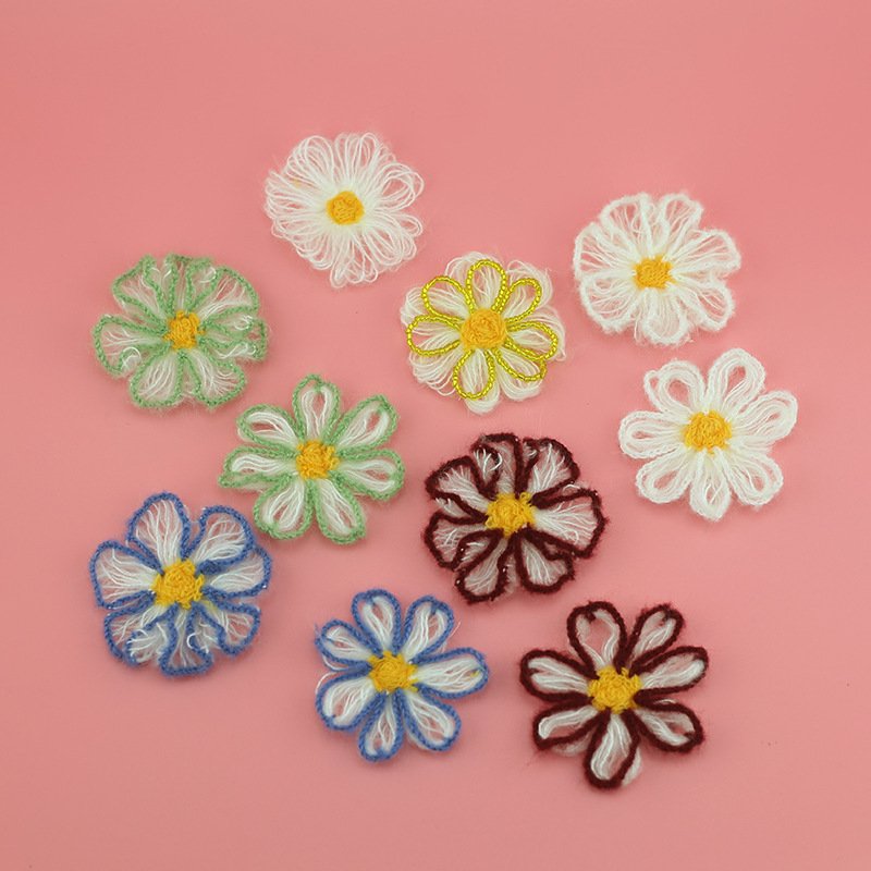 Mixed color crochet flower appliques handmade yarn embroidery patches for sewing decoration