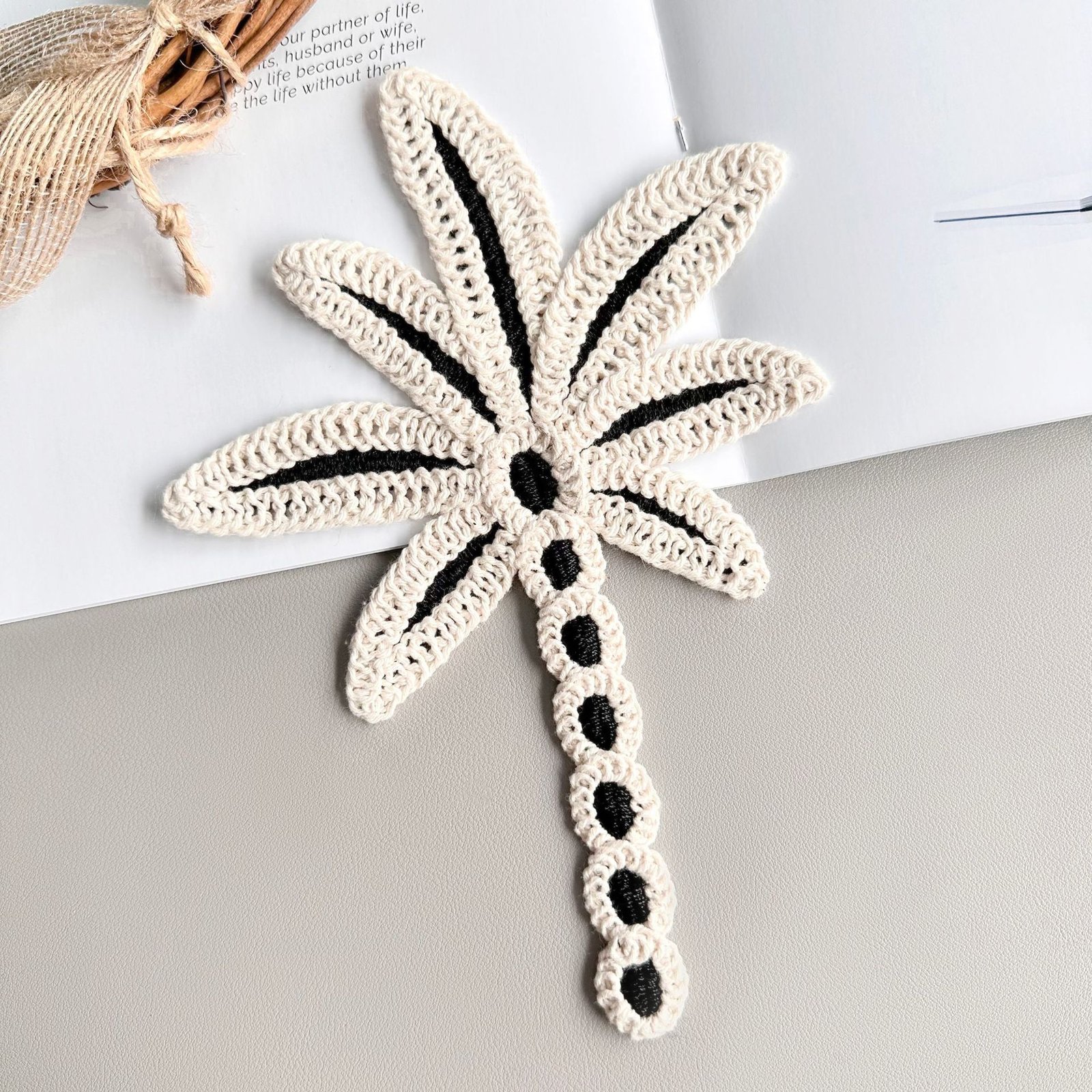 Single crochet palm leaf lace applique handmade water soluble embroidery patch for fashion decoration