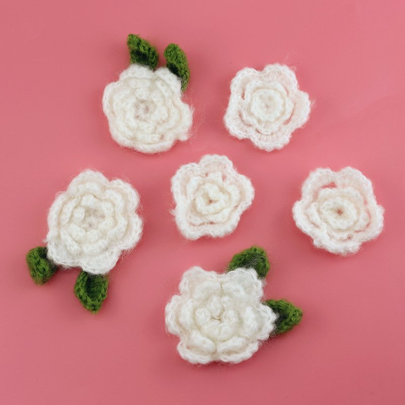 White crochet rose yarn appliques with green leaves handmade embroidery patches for clothing decoration
