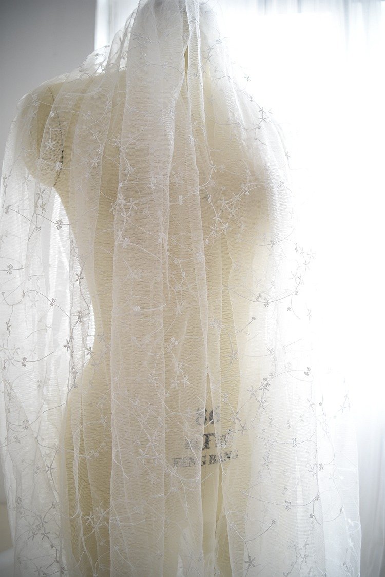 Crescent moon ivory embroidered lace trim fabric for bridal gowns and handmade crafts