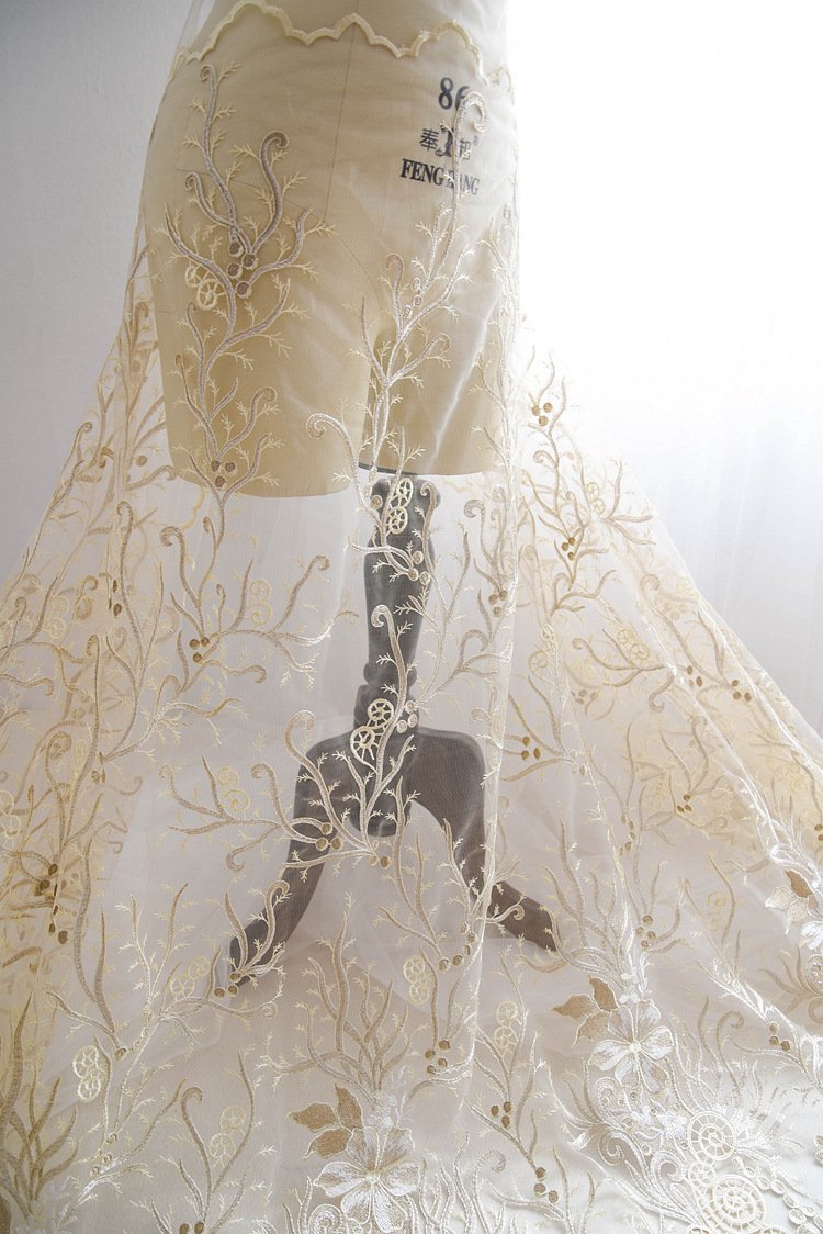 Multicolor Embroidered Lace Fabric by Yard – 1.35m Wide for Fashion & Craft - 图片 2