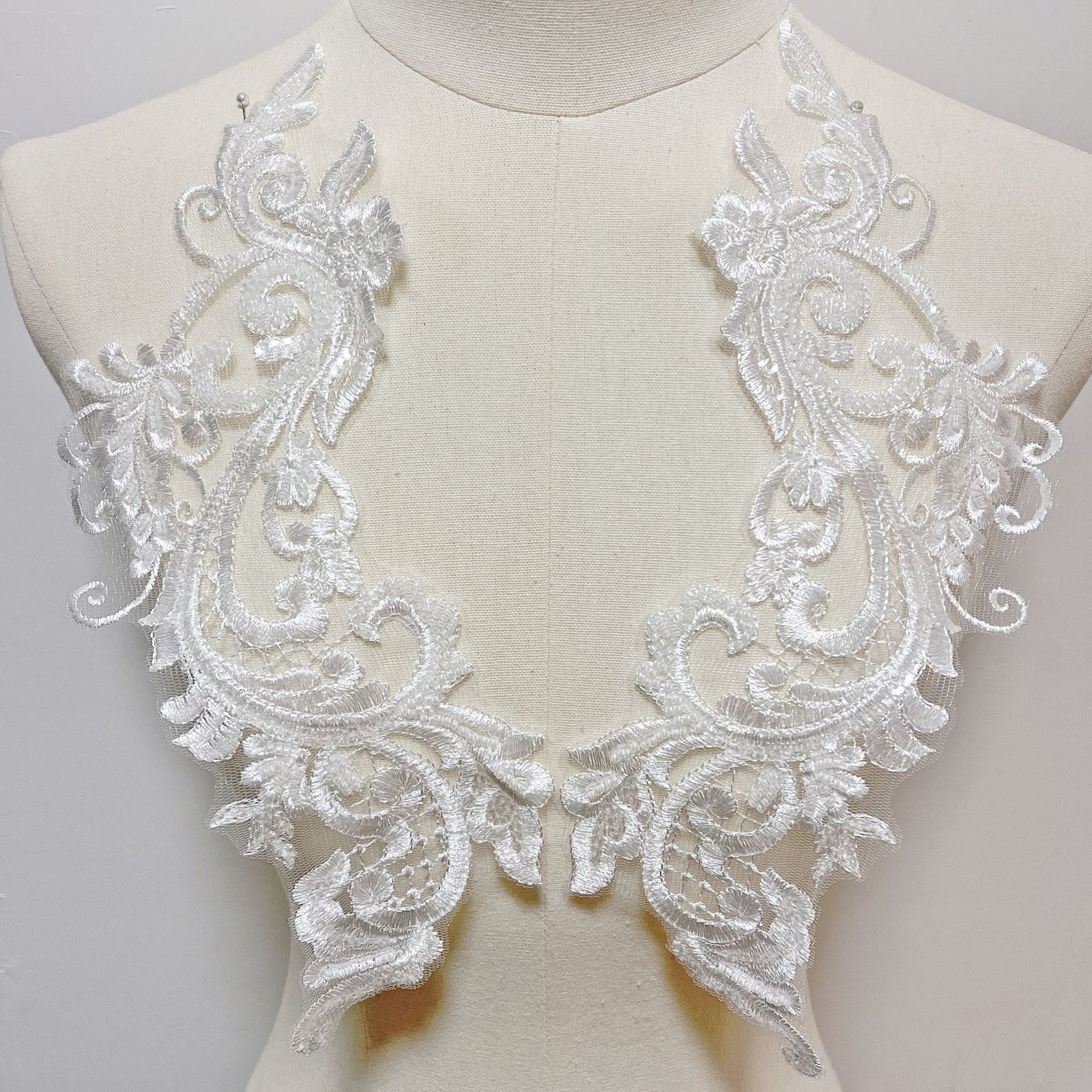 Delicate white symmetrical lace embroidery applique patch for wedding dress neckline
